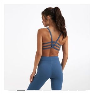 Yosemite vuori sports bra in pool blue M
